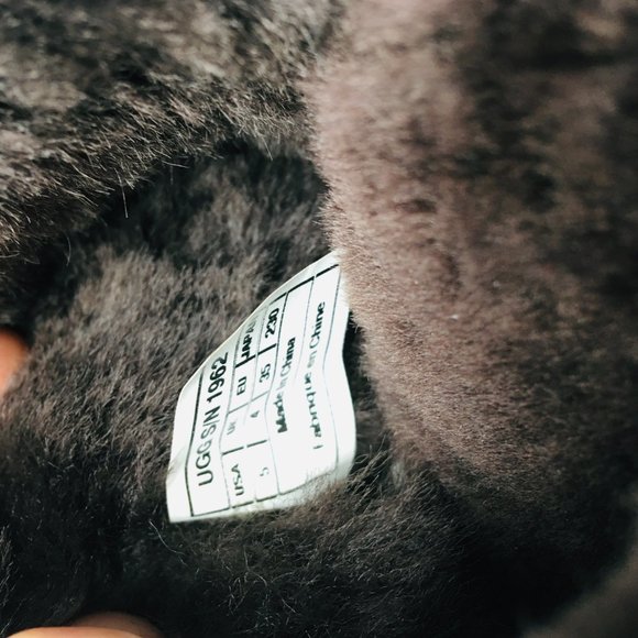 UGG Women's Bailey Button boot Triplet 5 - Picture 6 of 6